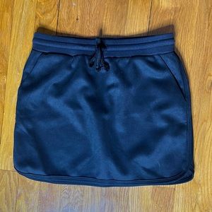 Renuar Black Athletic Stretch Skirt With Pockets Size 4